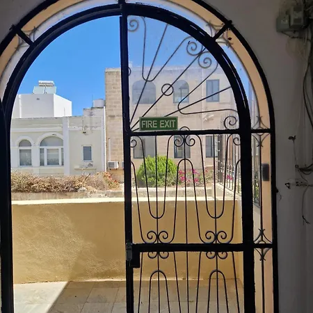 Daire 10 Mins To Valletta Modern Seaside *