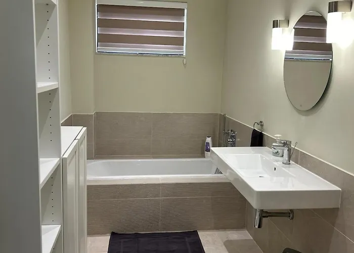 10 Mins To Valletta Modern Seaside Apartment