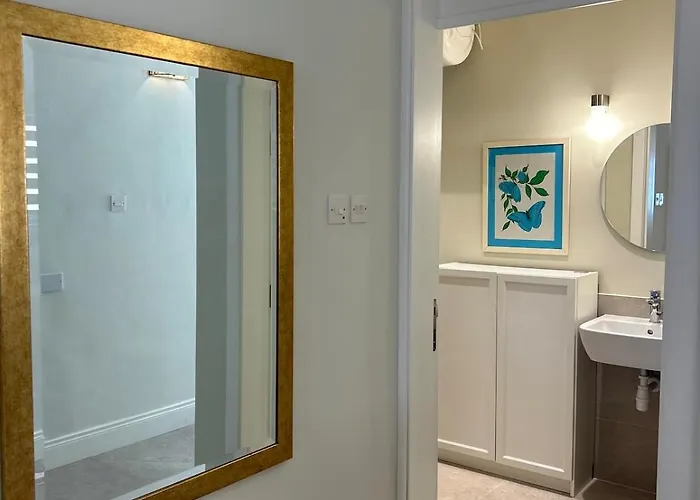 Apartment 10 Mins To Valletta Modern Seaside *