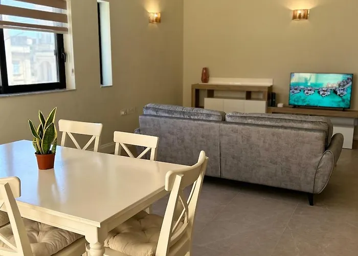 10 Mins To Valletta Modern Seaside