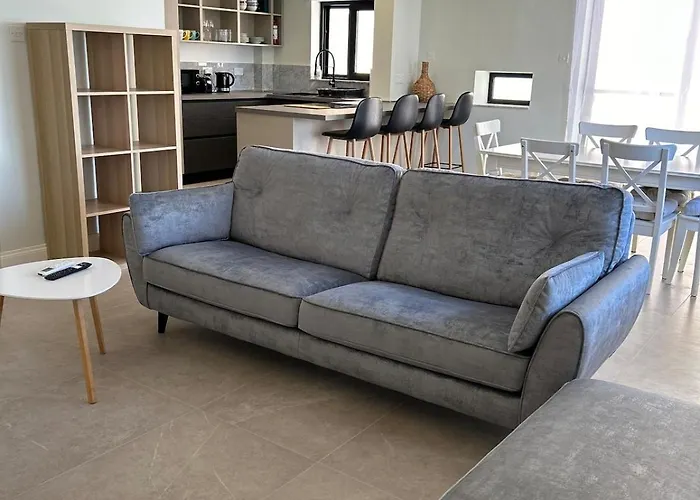 Apartment 10 Mins To Valletta Modern Seaside *