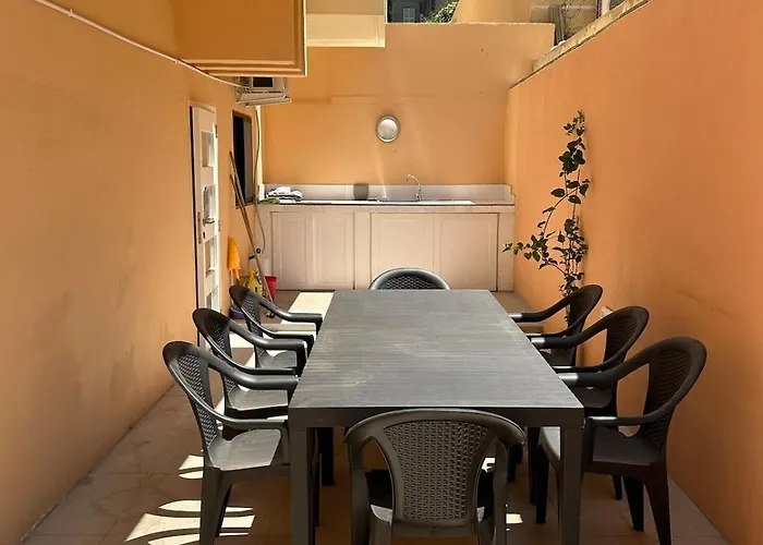 Apartment 10 Mins To Valletta Modern Seaside